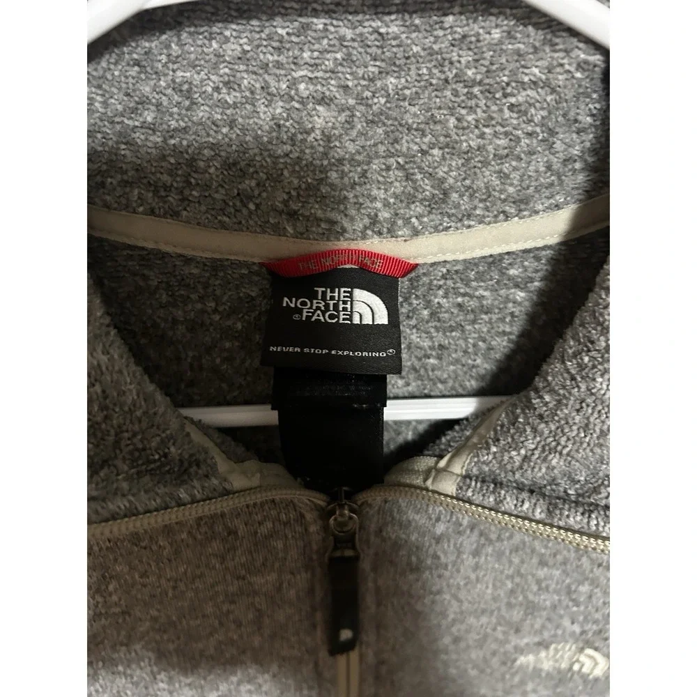 The North Face Mens Medium 1/4 Zip Fleece Pullover Gray Sweater Knit‎